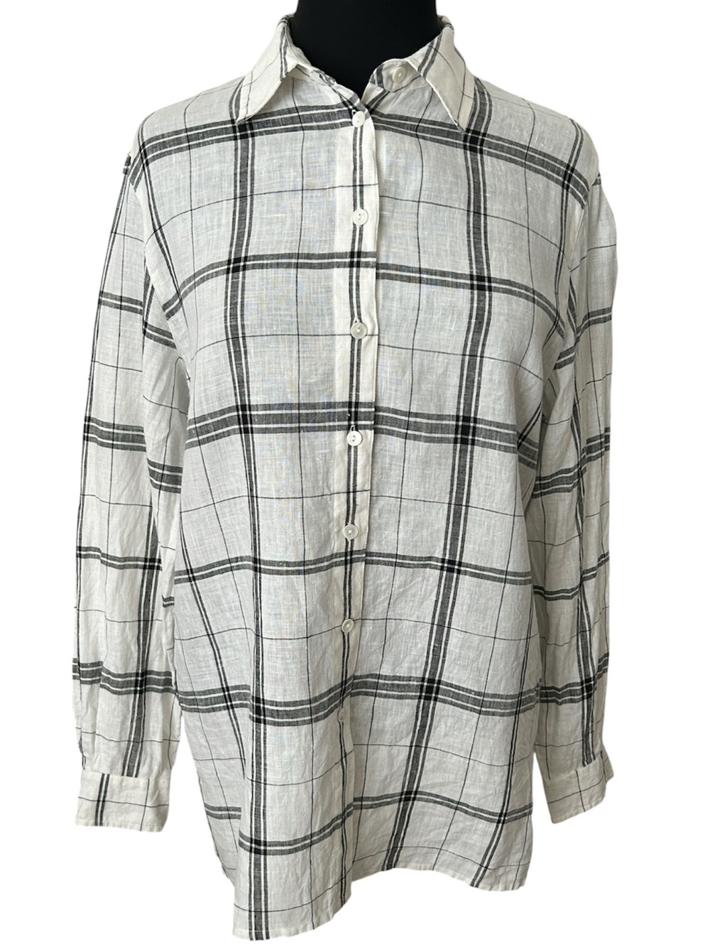 Talbots White and‎ Black Plaid shirt. 100% linen. Size 12. Excellent condition.
